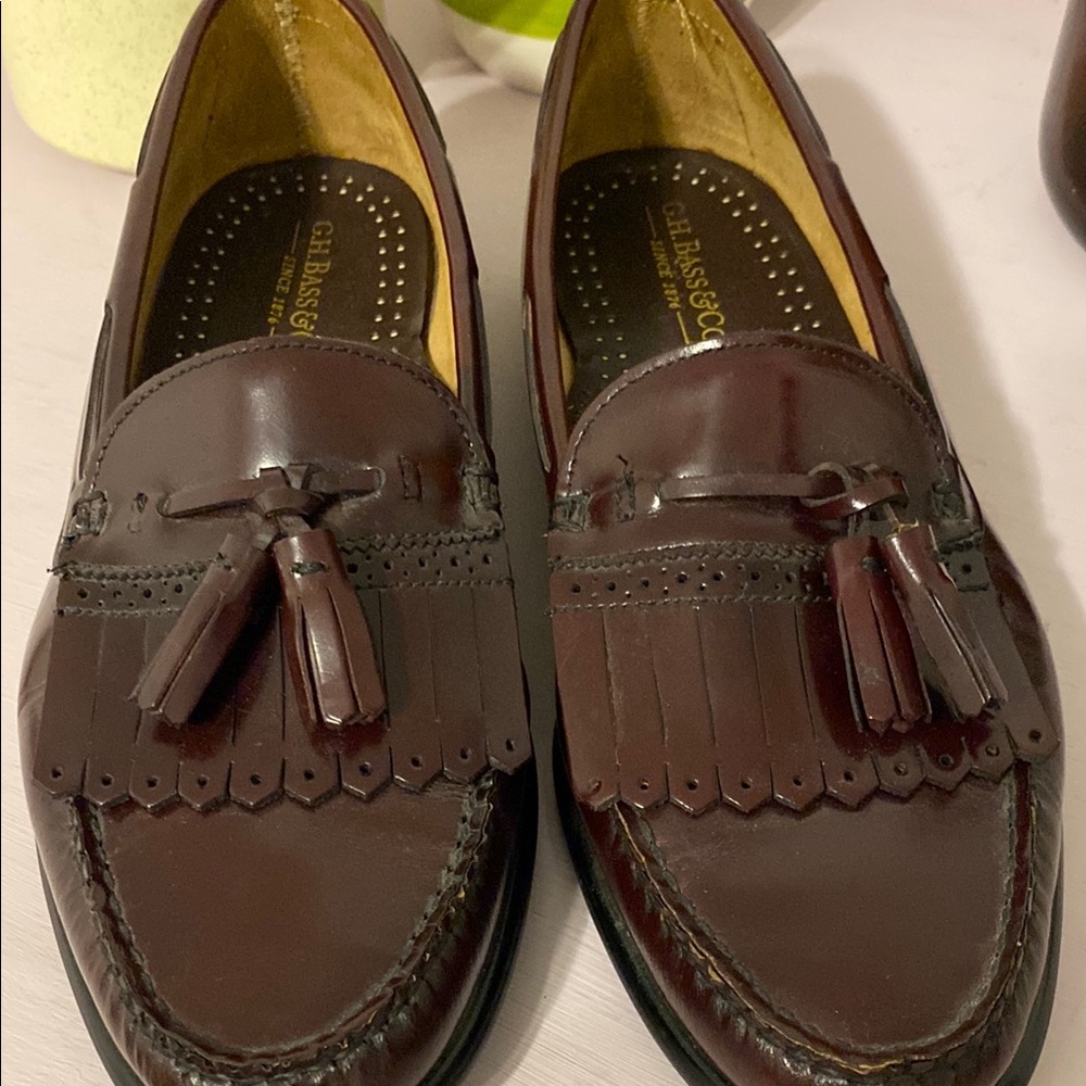 G.H. Bass & Co. Men’s Tassel Kiltie Loafers in Burgundy Brown